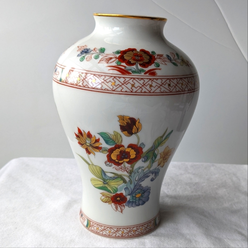 Vintage Haviland Limoges Cathay Floral Gold Trim Porcelain Vase